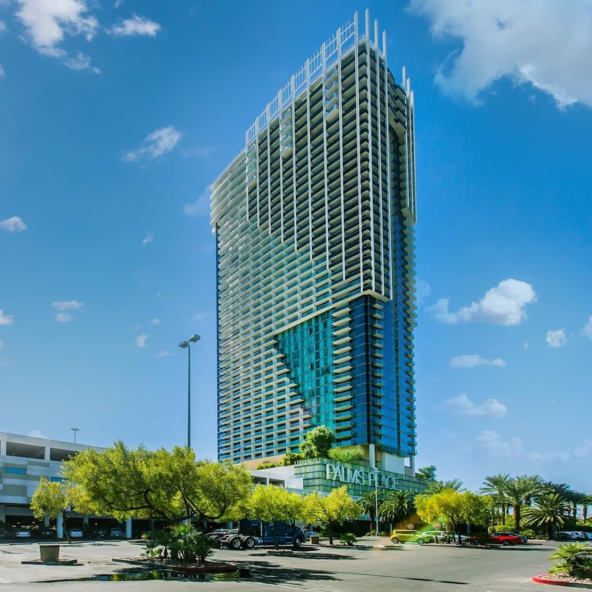 Apartment Amazing 23rd Fl Balcony Access 23307 *